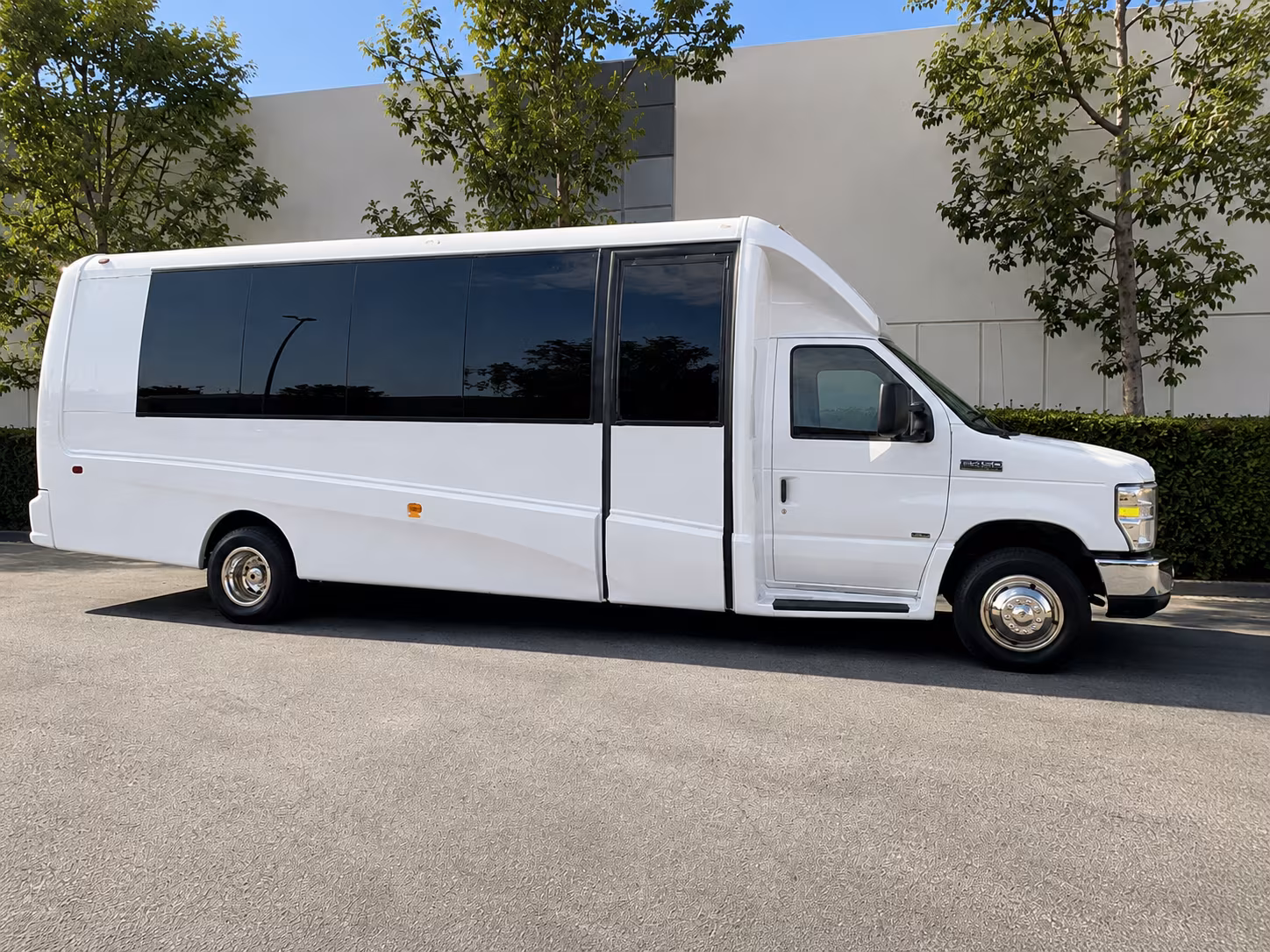 employee shuttle buses for anaheim s corporate campuses and business parks